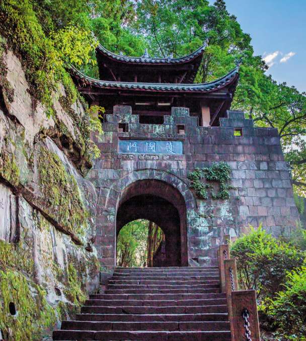 护国门