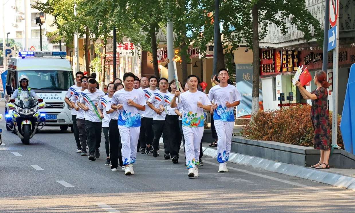 市七运会线下火炬传递最后一站！合阳城街道！