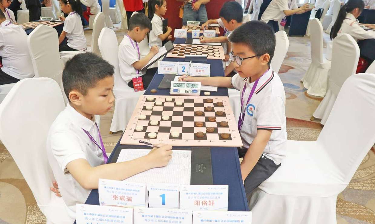 “棋”乐无穷！国际跳棋比赛现场