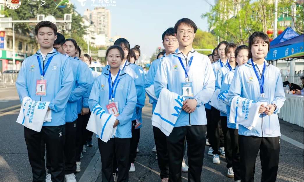青春当“燃”！合川855名00后青年志愿者助力重庆市七运会半程马拉松!